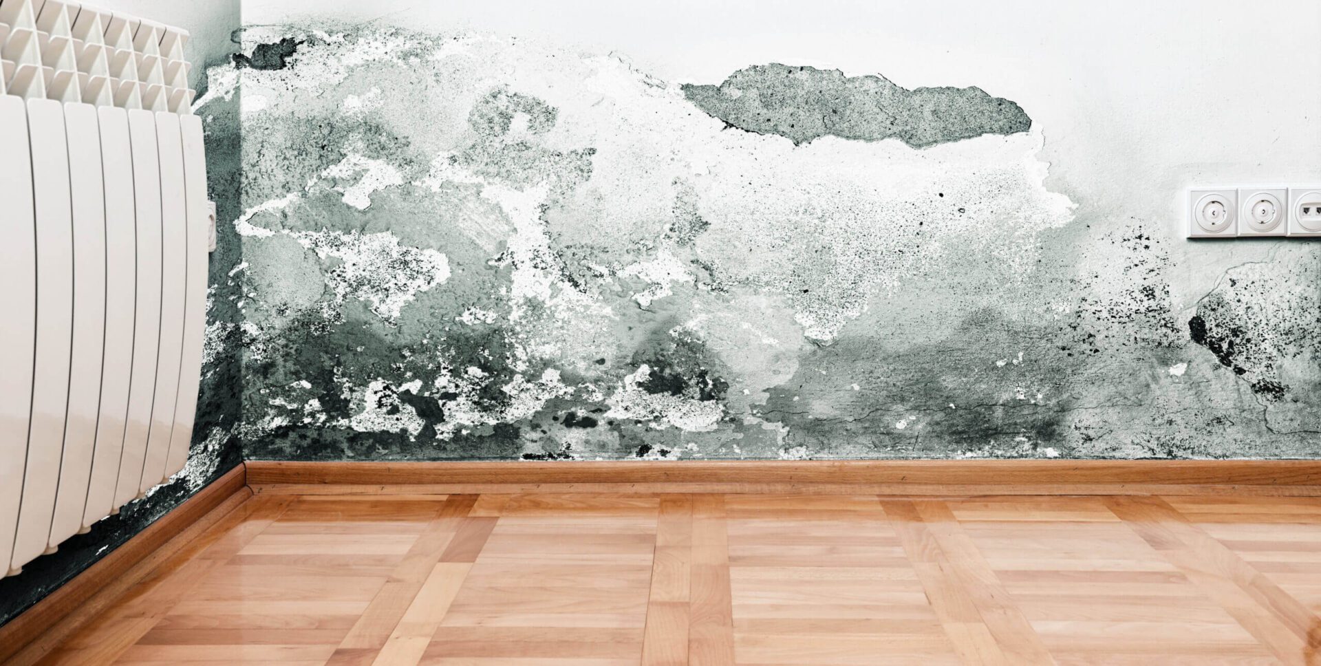 A room with a wall that has water coming out of it.